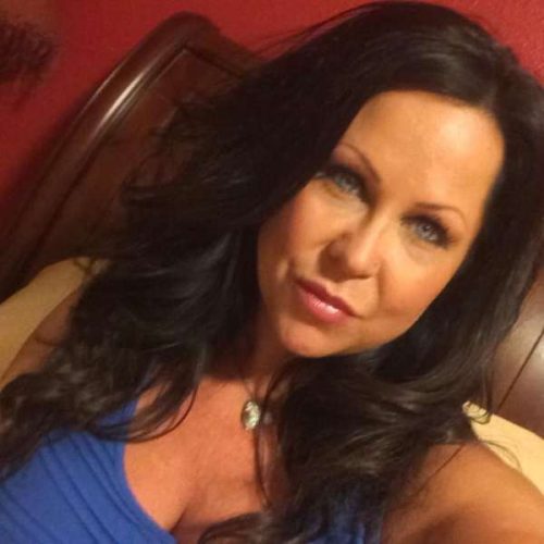 Rencontre baise rapide avec cougar sensuelle à Lyon : baise discrète et tchat coquin