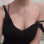 Jeune Rennaise coquine pour rendez-vous torride à Rennes