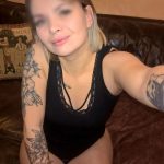 Toulonnaise coquine cherche à découvrir les plaisirs de la chair